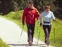 Walking a la Nordic raises efficiency of exercise by 40 percent.
Credit: Leki