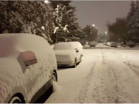 Oct. 2 25 cm (10 in.) snow wallops Calgary, breaking record with more expected.